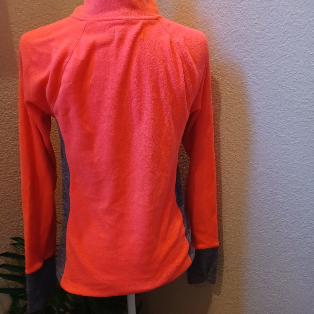 Sweater - Picture 12 of 13
